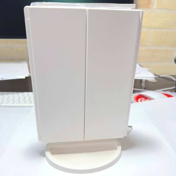 MAKEUP VANITY MIRROR LED Lights. 2X, 3X, 10X Magnification. USB CHARGING CABLE - Picture 3 of 16